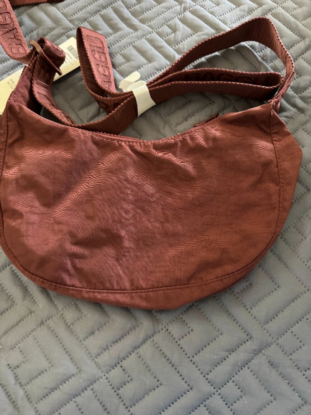 Small Baggu Crescent